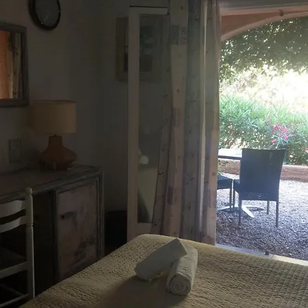 Hotel Athenopolis 3*