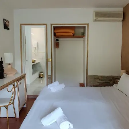 Hotel Athenopolis Grimaud