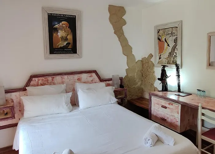 Athenopolis Hotell Grimaud