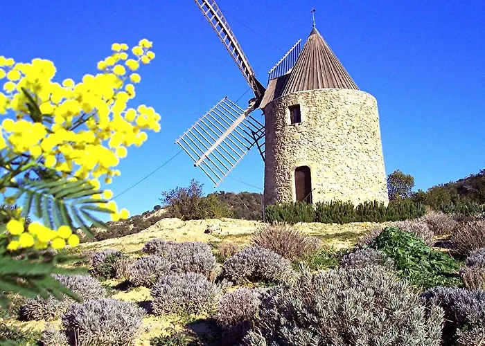 Hotell Athenopolis 3*