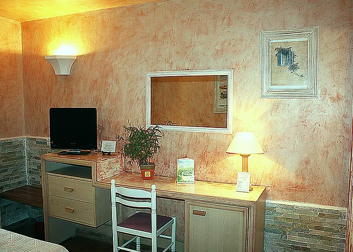 Hotell Athenopolis Grimaud