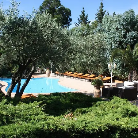 فندق Athenopolis 3*
