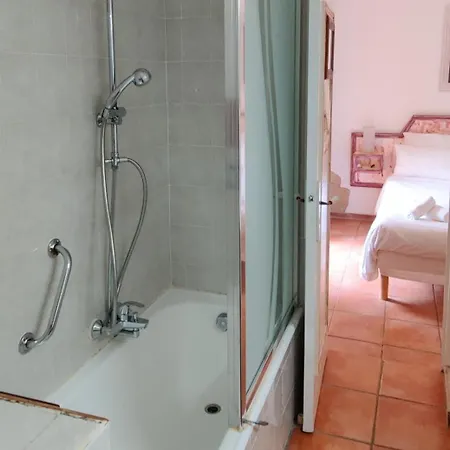 فندق Athenopolis 3*