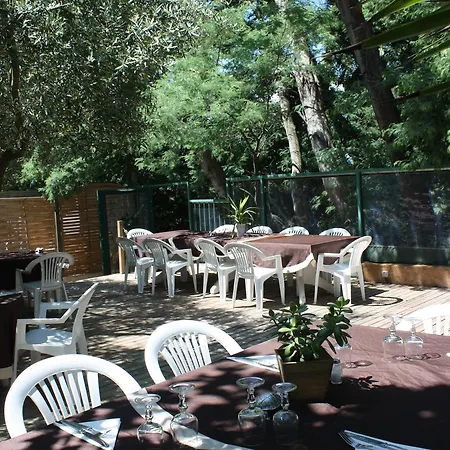 Athenopolis מלון 3*