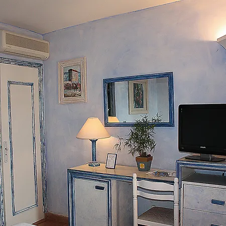 מלון Athenopolis 3*