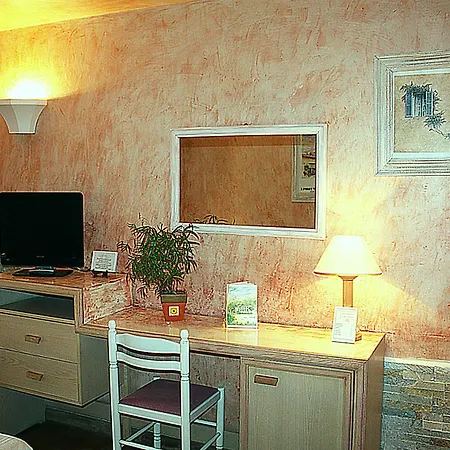 Hotel Athenopolis Grimaud