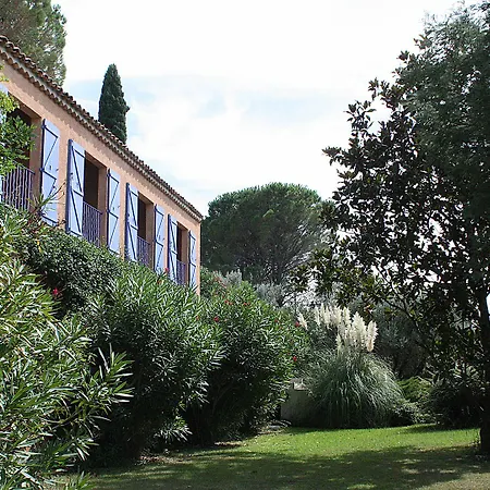 מלון Athenopolis 3*