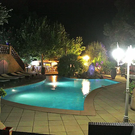 فندق Athenopolis